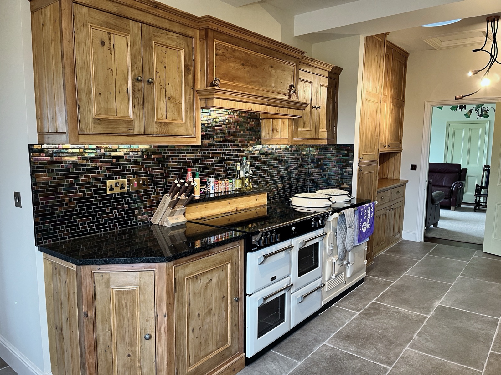 Bespoke shaker kitchen in Wiltshire by Paul Gunningham — Avebury project, photo 2 of 7