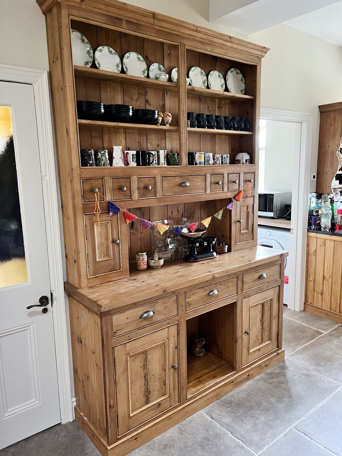 Bespoke shaker kitchen in Wiltshire by Paul Gunningham — Avebury project, photo 3 of 7