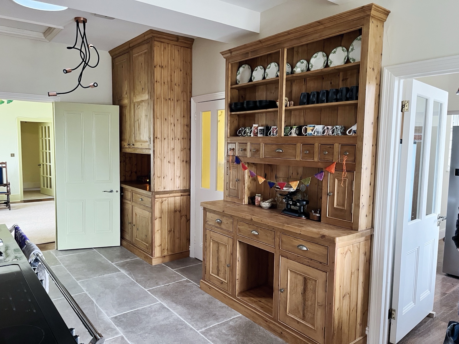 Bespoke shaker kitchen in Wiltshire by Paul Gunningham — Avebury project, photo 4 of 7