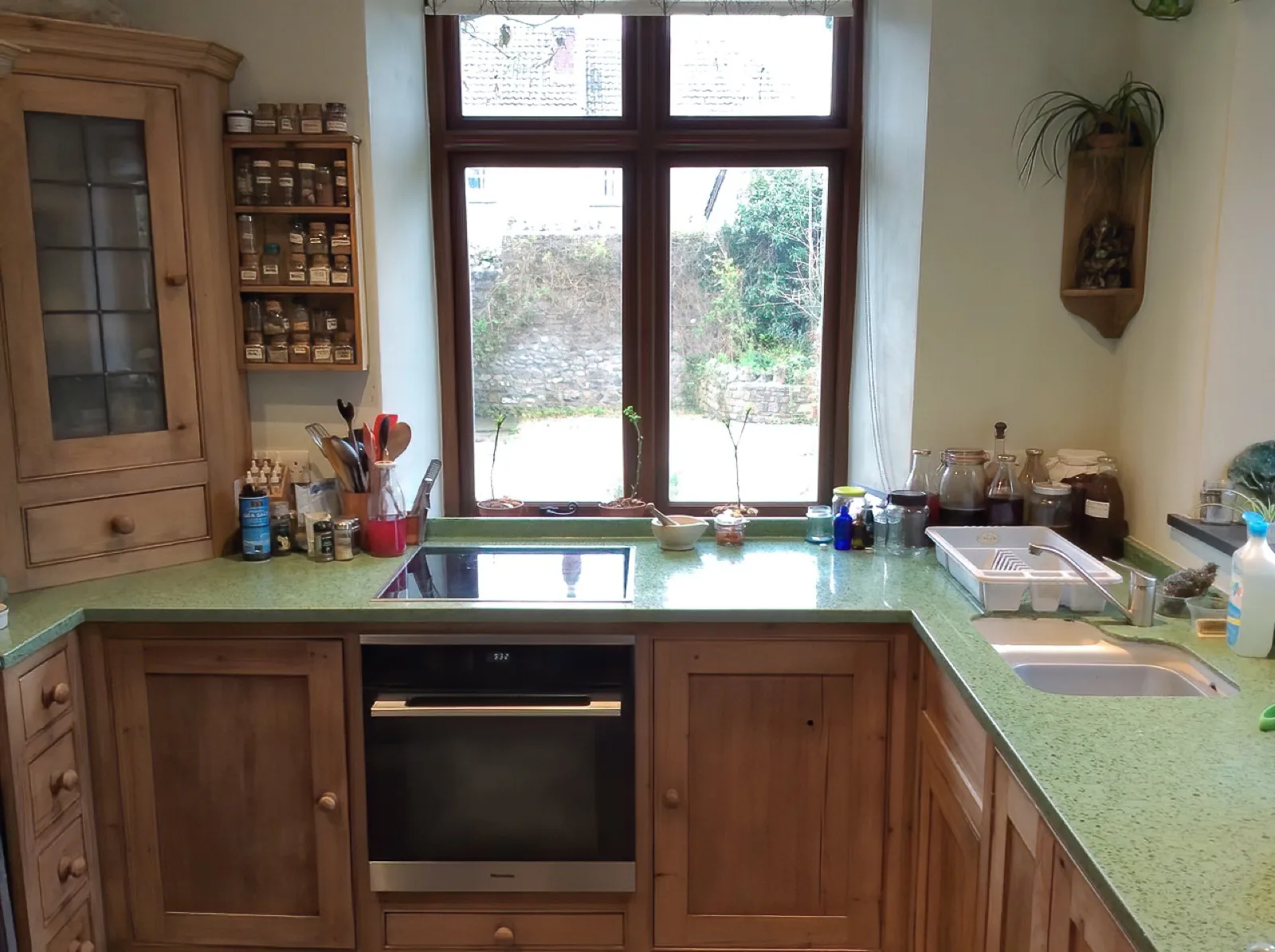 Bespoke shaker kitchen in Cheddar, Somerset by Paul Gunningham — Cheddar Kitchen project, photo 5 of 11