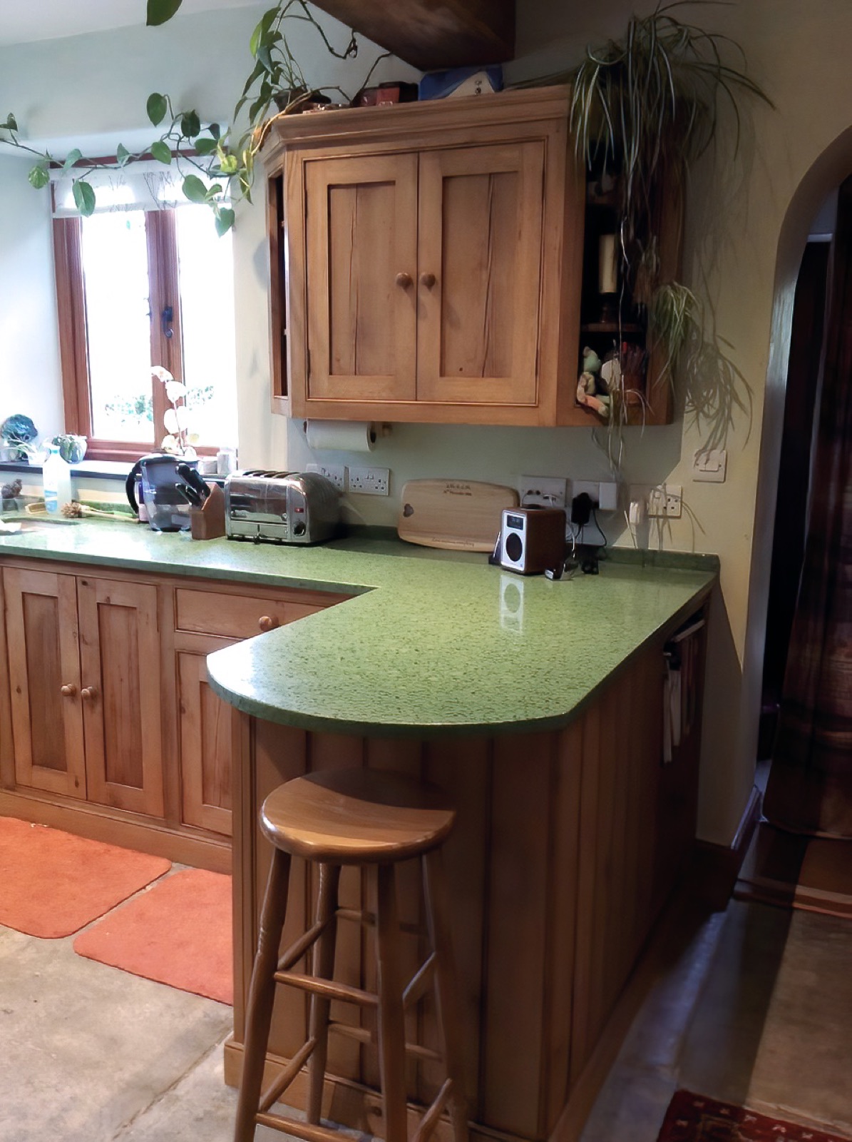 Bespoke shaker kitchen in Cheddar, Somerset by Paul Gunningham — Cheddar Kitchen project, photo 7 of 11