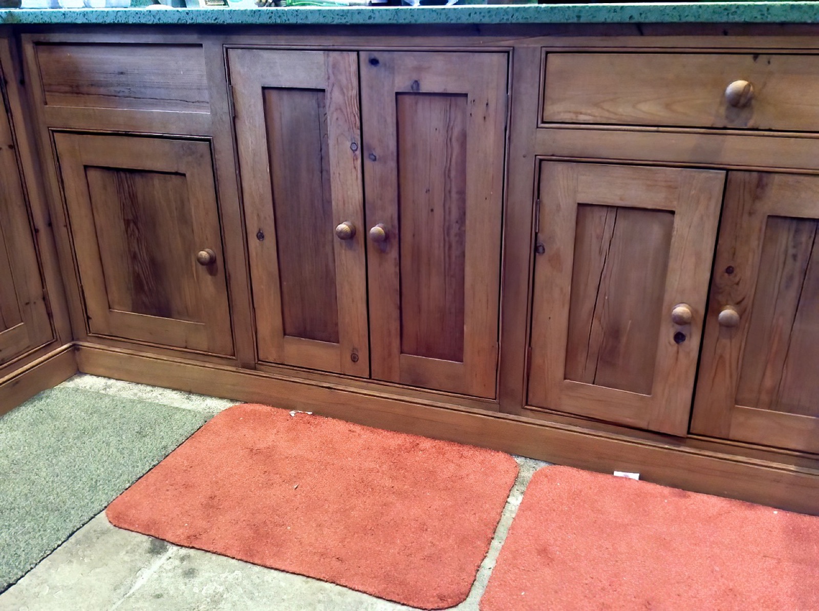 Bespoke shaker kitchen in Cheddar, Somerset by Paul Gunningham — Cheddar Kitchen project, photo 9 of 11