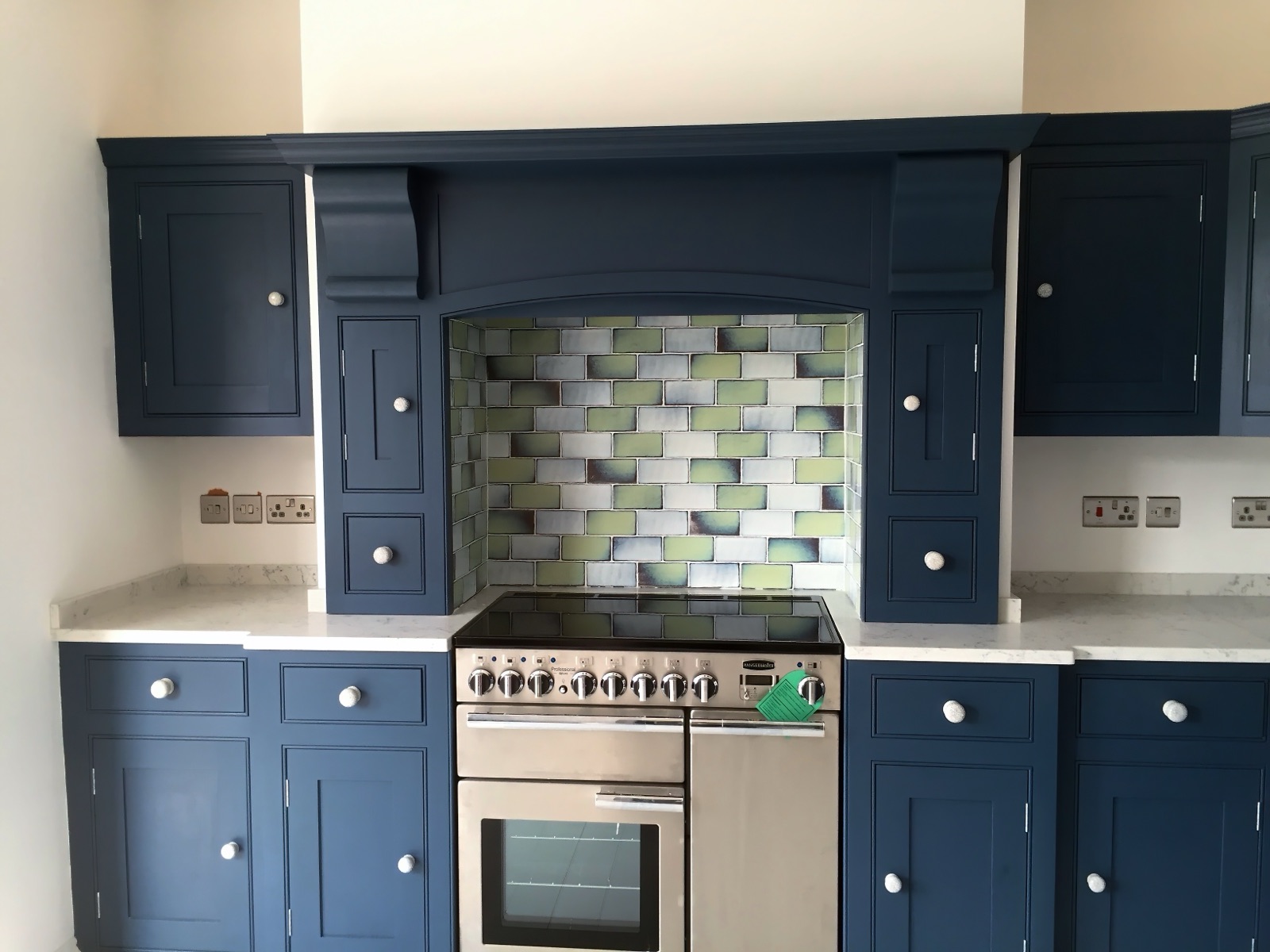 Bespoke shaker kitchen in Clifton, Bristol by Paul Gunningham — Clifton Kitchen project, photo 7 of 7