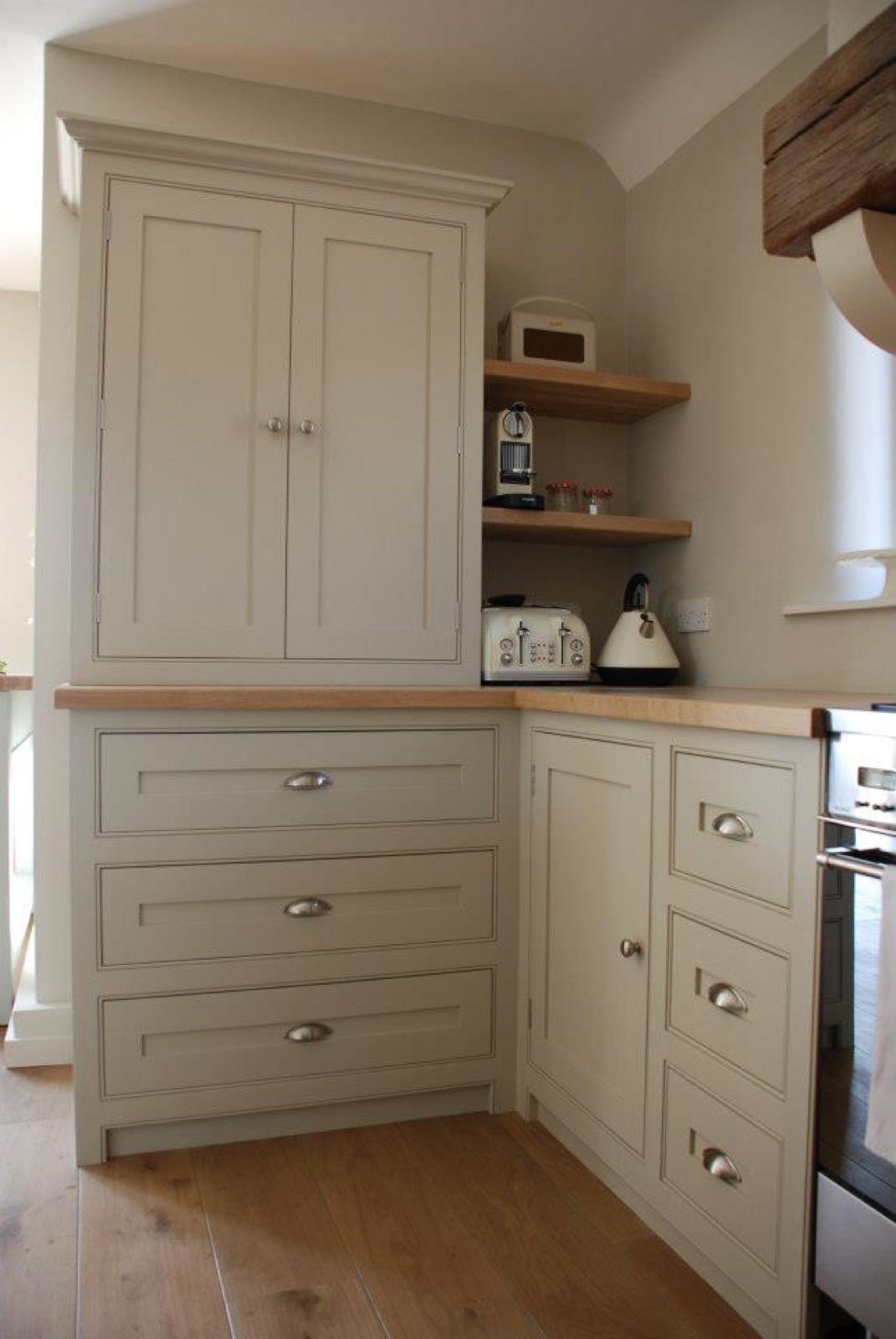 Bespoke shaker kitchen in South Gloucestershire by Paul Gunningham — Cold Ashton project, photo 13 of 20