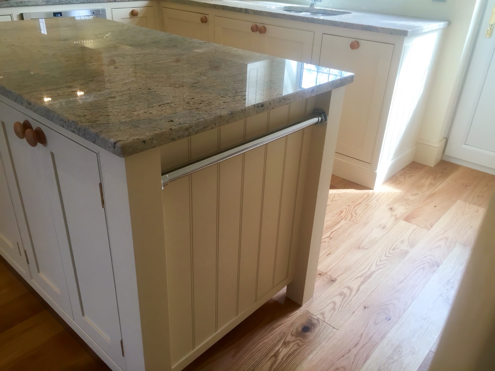 Bespoke shaker kitchen in Henleaze, Bristol by Paul Gunningham — Henleaze Kitchen project, photo 6 of 12