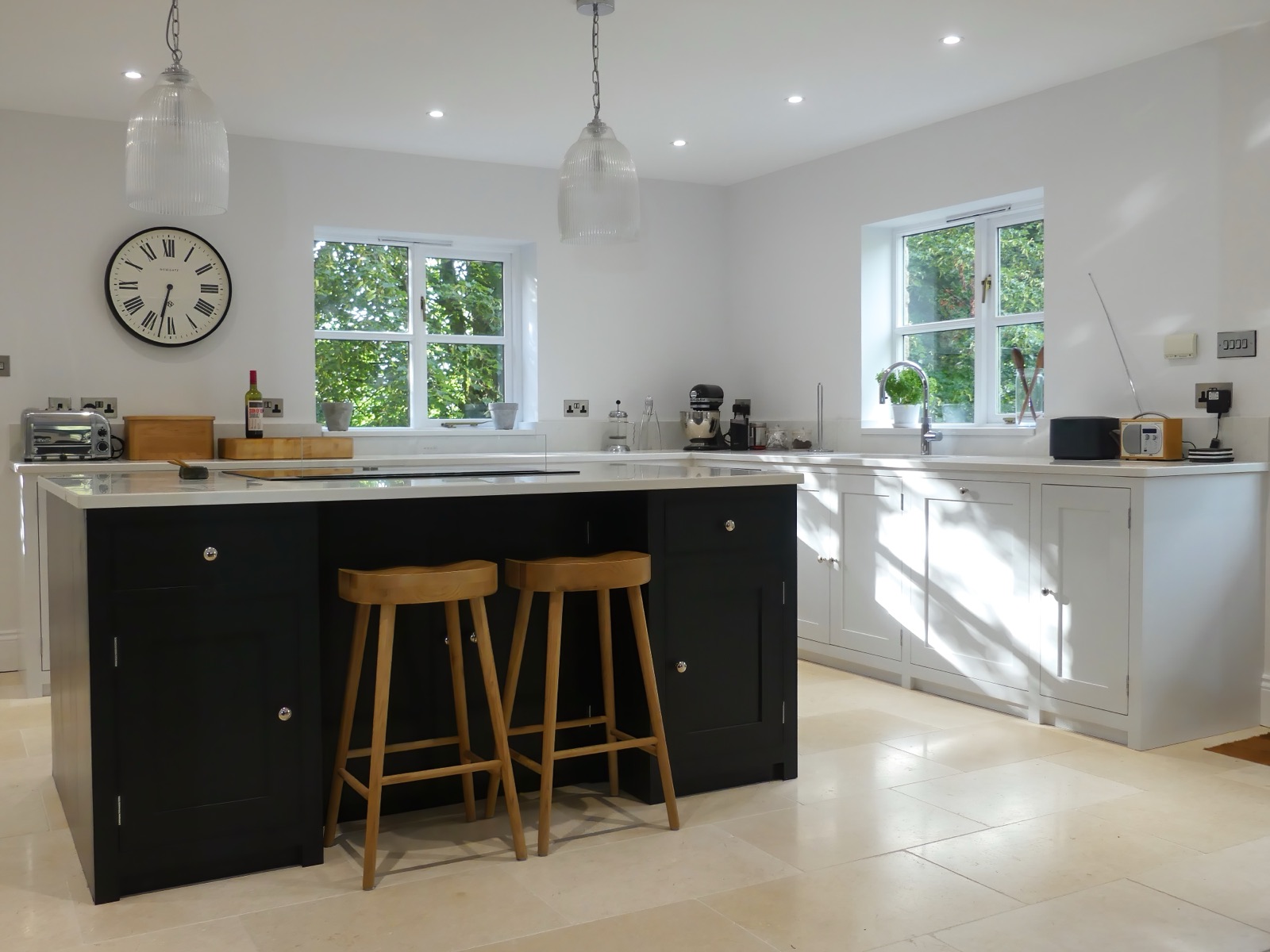 Bespoke shaker kitchen in Stroud, Gloucestershire by Paul Gunningham — Stroud Kitchen project, photo 9 of 21