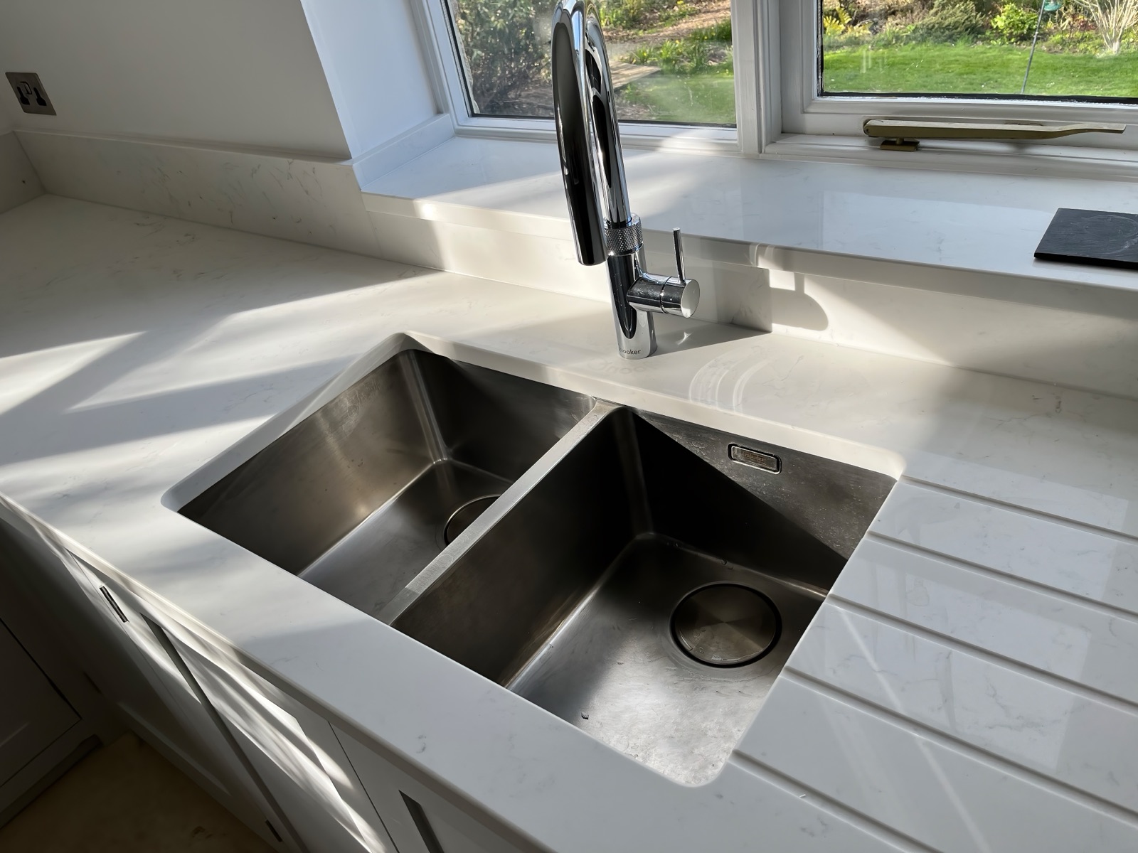 Bespoke shaker kitchen in Stroud, Gloucestershire by Paul Gunningham — Stroud Kitchen project, photo 18 of 21
