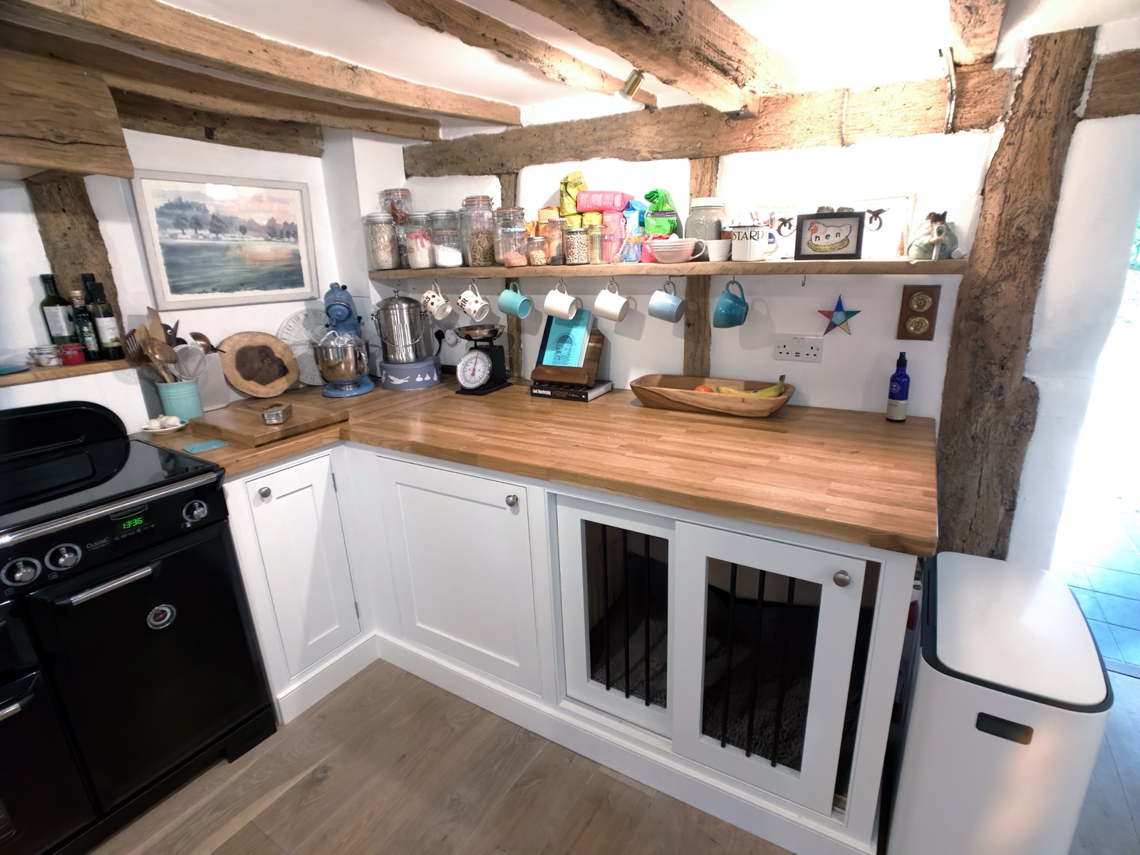 Bespoke shaker kitchen in Wallingford, Oxfordshire by Paul Gunningham — Wallingford Kitchen project, photo 4 of 8